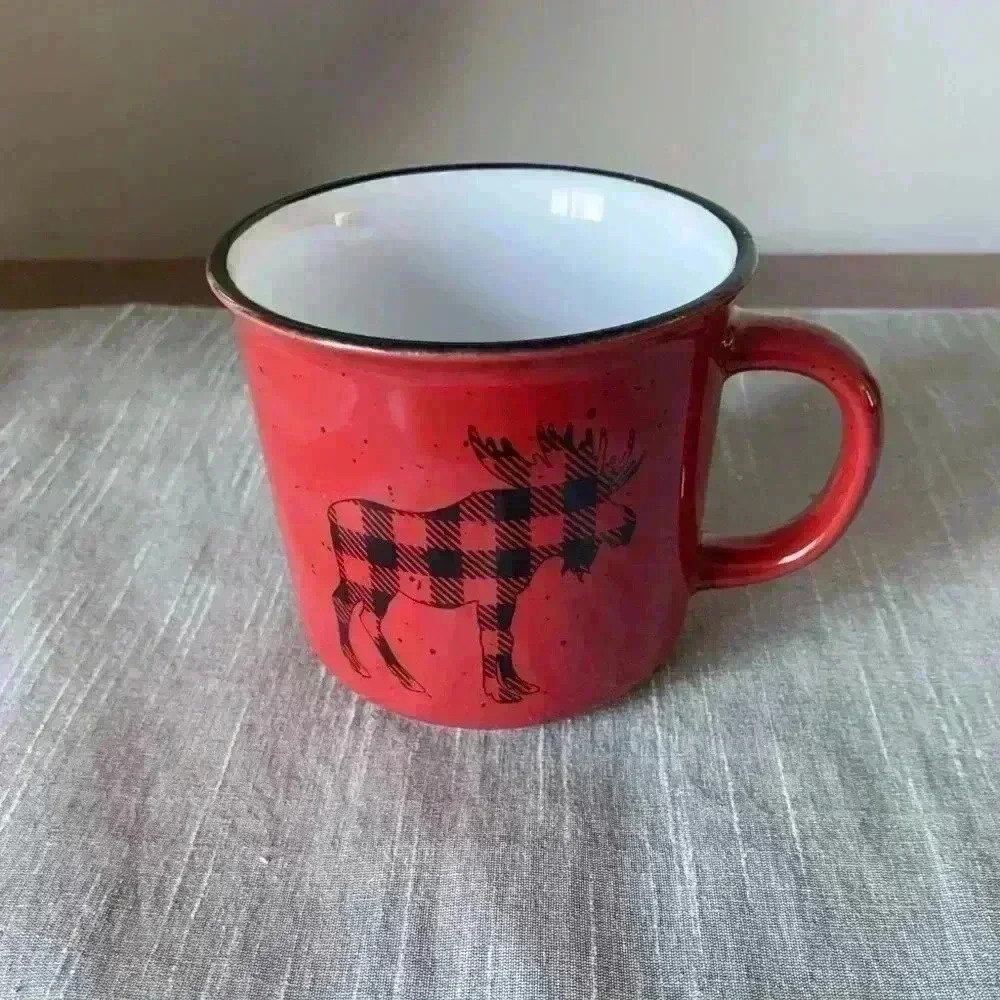 Moose colour your homme mug. Holiday, Christmas